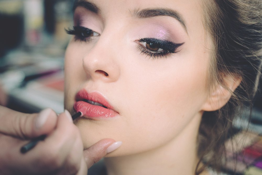 Modelo con maquillaje natural Icia Cosméticos